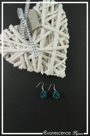 boucles-d-oreilles-en-fil-de-cuivre-adonis-couleur-noir-et-turquoise-sur-fond-noir