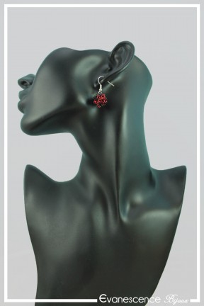 boucles-d-oreilles-en-fil-de-cuivre-adonis-couleur-noir-et-rouge-portees