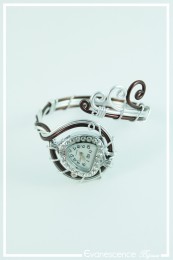 montre-en-aluminium-kitty-couleur-chocolat-et-argent