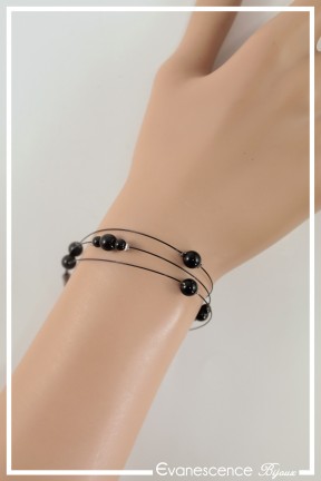 bracelet-en-fil-cable-louna-couleur-noir-porte