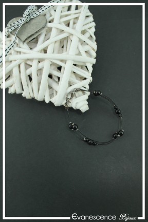 bracelet-en-fil-cable-louna-couleur-noir-sur-fond-noir