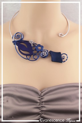 collier-en-aluminium-gina-couleur-argent-et-bleu-roi-porte