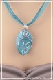 pendentif-en-aluminium-muguet-couleur-turquoise-et-argent-zoom-porte