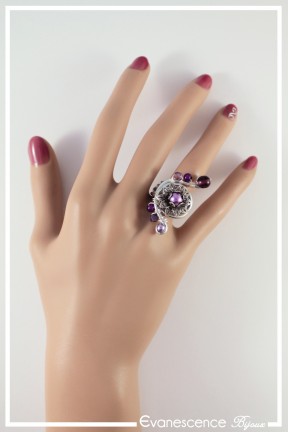 bague-reglable-en-aluminium-gamma-couleur-argent-et-violet-portee