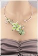 collier-en-aluminium-tanga-couleur-blanc-et-vert-porte