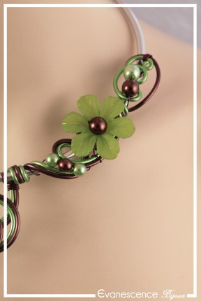 collier-en-aluminium-nicolai-couleur-chocolat-et-vert-anis-zoom