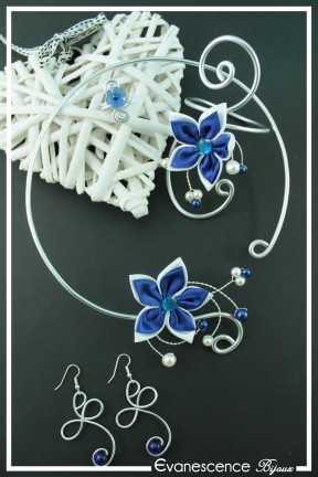 parure-de-bijoux-margot-couleur-blanc-et-bleu-roi-sur-fond-noir