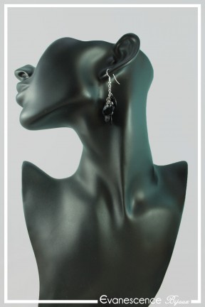 boucles-d-oreilles-chaine-calypso-couleur-noir-portees