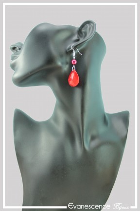 boucles-d-oreilles-fantaisie-brunelle-couleur-rouge-portees