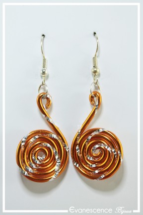 boucles-d-oreilles-en-aluminium-pastille-couleur-orange-strie