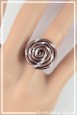 bague-reglable-en-aluminium-pastille-couleur-chocolat-strie-portee-zoom