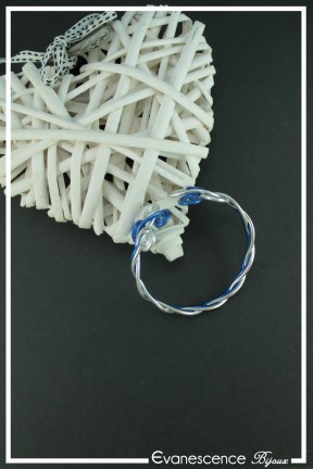 bracelet-en-aluminium-horus-couleur-argent-et-bleu-roi-sur-fond-noir