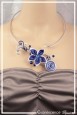 collier-en-aluminium-tanga-couleur-blanc-et-bleu-roi-porte