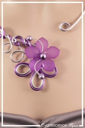 collier-en-aluminium-lili-couleur-argent-et-mauve-zoom