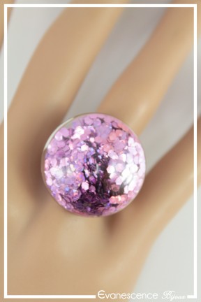 bague-reglable-bonnie-couleur-argent-et-mauve-sequins-portee-zoom