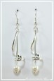 boucles-d-oreilles-en-metal-phoebe-couleur-blanc-et-argent