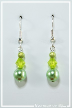 boucles-d-oreilles-sur-clous-becky-couleur-vert-anis