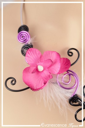 collier-en-aluminium-poupy-couleur-noir-et-fuchsia-modele-plumes-zoom