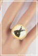 bague-reglable-cabochon-robe-vintage-couleur-beige-et-noir-portee-zoom