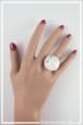 bague-reglable-bonnie-couleur-argent-et-blanc-paillettes-portee