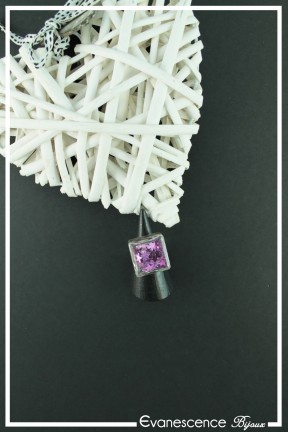 bague-reglable-sirona-couleur-argent-et-mauve-etoile-sur-fond-noir