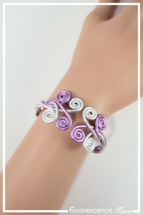 bracelet-en-aluminium-horus-couleur-argent-et-mauve-porte