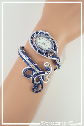 montre-en-aluminium-tanaka-couleur-argent-et-bleu-roi-porte