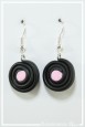 boucles-d-oreilles-en-fimo-glisse-couleur-noir-et-rose