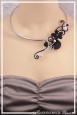 collier-en-aluminium-gengis-couleur-argent-et-noir-porte