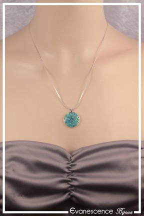 pendentif-cabochon-goldy-couleur-turquoise-porte