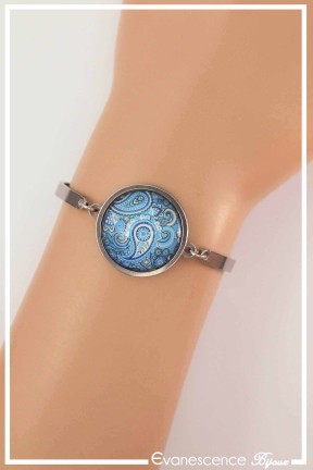 bracelet-cabochon-cachemire-couleur-bleu-et-blanc-porte