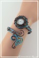 montre-en-aluminium-pistou-couleur-chocolat-et-turquoise-porte