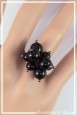 bague-reglable-avec-support-kiara-couleur-noir-portee-zoom