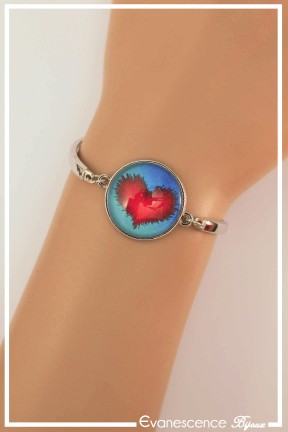 bracelet-cabochon-coeur-couleur-blanc-et-rouge-porte