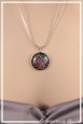 pendentif-cabochon-cachemire-couleur-rose-bleu-et-jaune-porte-zoom