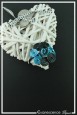 pince-a-foulard-en-aluminium-caprice-couleur-noir-et-turquoise-sur-fond-noir