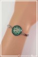 bracelet-cabochon-motif-fleuri-couleur-vert-porte