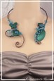 collier-en-aluminium-manou-couleur-chocolat-et-turquoise-porte