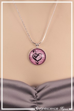 pendentif-cabochon-coeur-en-note-de-musique-couleur-rose-et-noir-porte-zoom