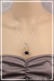 pendentif-chaine-maou-couleur-noir-et-argent-porte