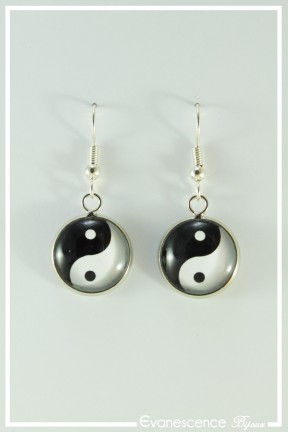 boucles-d-oreilles-yin-yang-couleur-noir-et-blanc