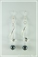 boucles-d-oreilles-phoebe-couleur-gris-fonce-et-argent