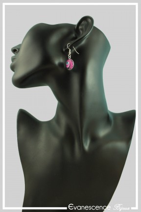 boucles-d-oreilles-spirales-couleur-rose-fuchsia-et-noir-portees