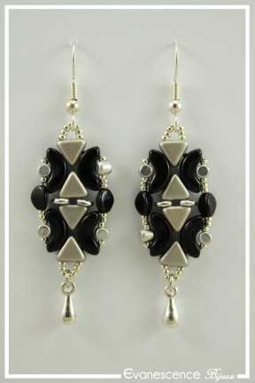 boucles-d-oreilles-kanala-couleur-noir-et-argent