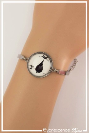 bracelet-chat-et-son-bebe-couleur-blanc-et-noir-porte