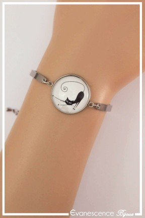 bracelet-chat-qui-s-etire-couleur-blanc-et-noir-porte