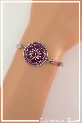 bracelet-rosace-couleur-noir-et-rose-porte