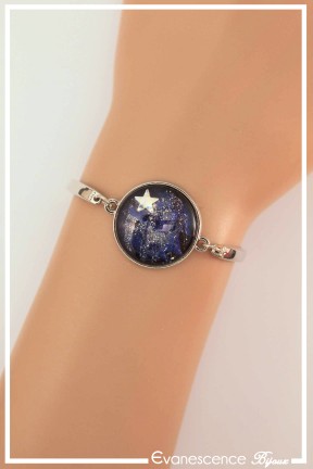 bracelet-galaxie-couleur-bleu-et-violet-porte