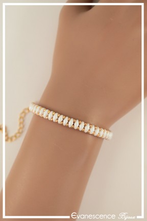 bracelet-suzette-couleur-blanc-et-dore-porte