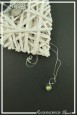 pendentif-maou-couleur-vert-anis-et-argent-sur-fond-noir